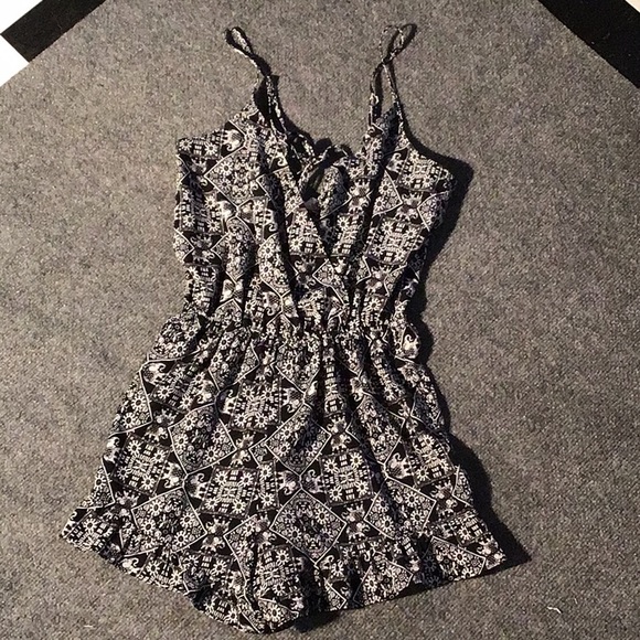 Love Tree Pants - Love Tree black & white elephant shorts romper S